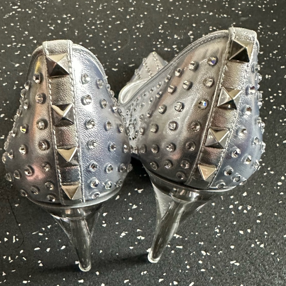 VALENTINO GARAVANI
Rockstud Embellished Stiletto PVC Pumps Size 40 - Picture 7 of 10